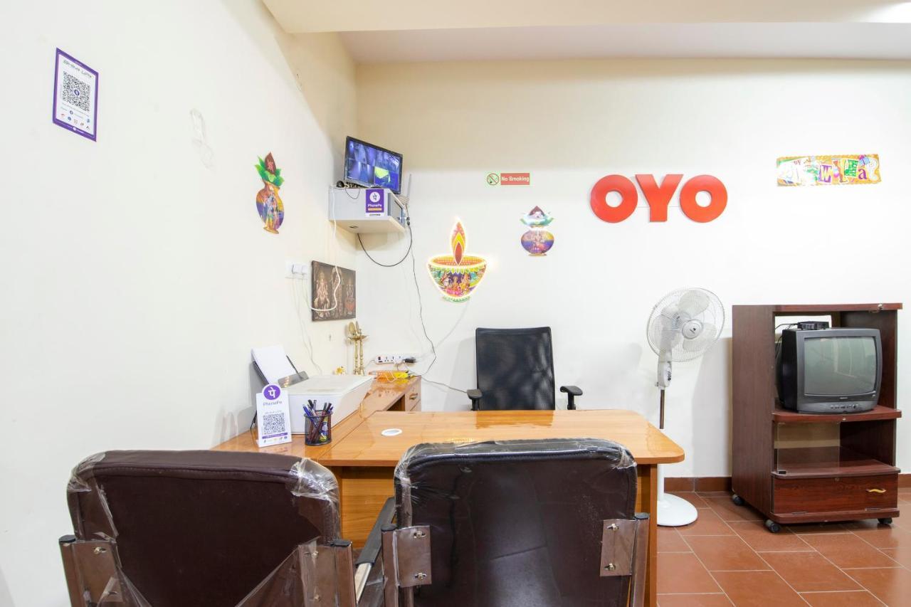 ホテル Oyo 49073 ホワイトフィールド コンフォーツ バンガロール エクステリア 写真